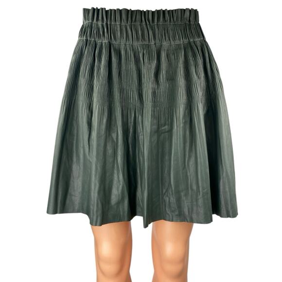 7 For All Mankind Green Faux Leather Elastic Waist Mini A-Line Flared Skirt Sz M - Picture 1 of 5